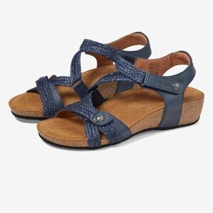 Taos Trulie Women's Navy Blue Sandals, Size 41, 10 or 10.5, Open Toe